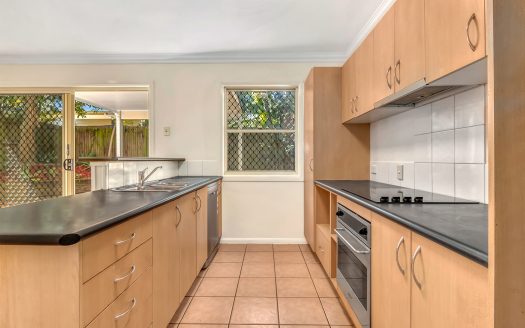 HERITAGE STYLE TOWNHOUSE IN THE HEART OF ANNERLEY