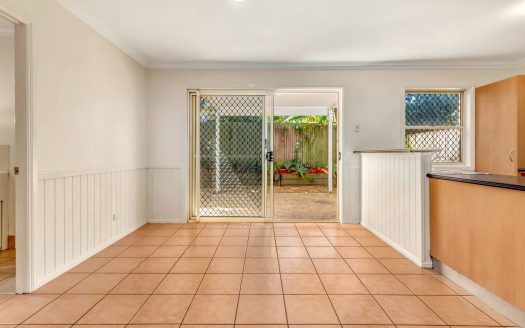 HERITAGE STYLE TOWNHOUSE IN THE HEART OF ANNERLEY