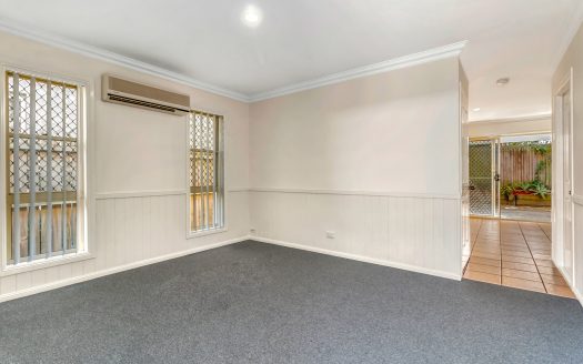 HERITAGE STYLE TOWNHOUSE IN THE HEART OF ANNERLEY