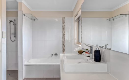 SENSATIONAL FAMILY HOME