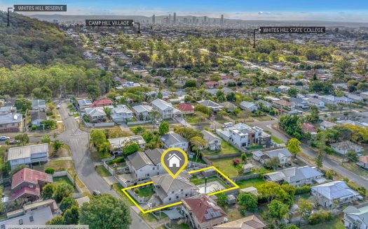 SENSATIONAL FAMILY HOME